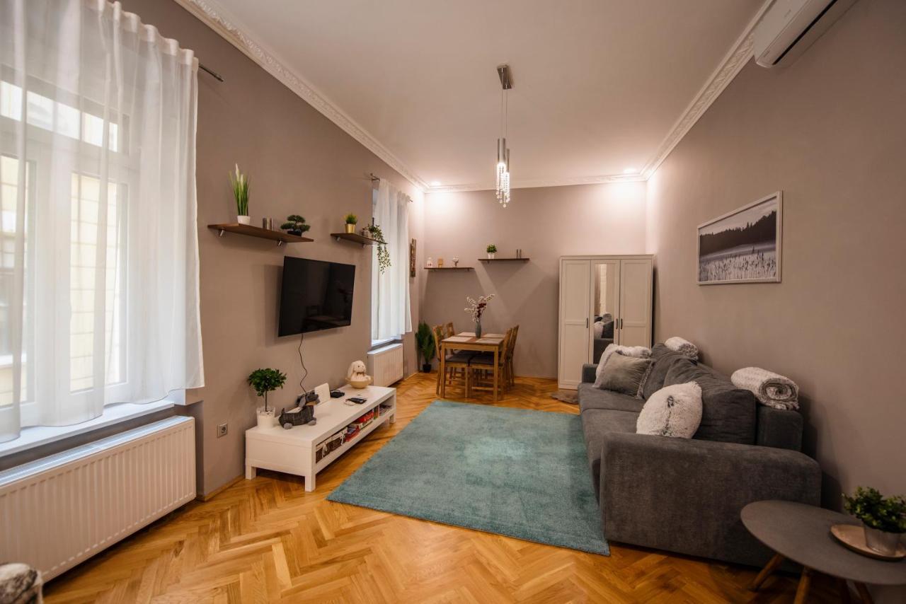 Jacks'S Home Apartman - Free Parking Печ Экстерьер фото